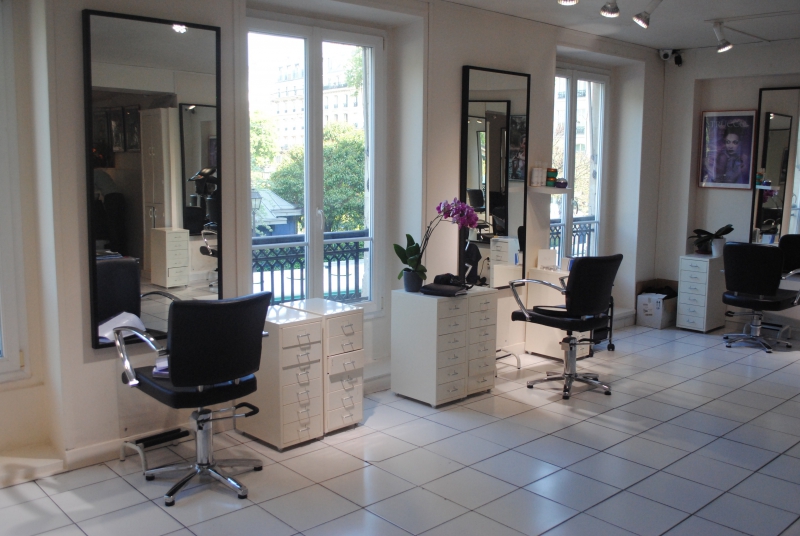 coiffure-LEVENS-min_floor-home-office-property-living-room-room-781228-pxhere.com